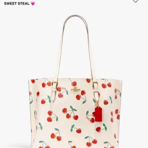 Coach tote. Barely used. Great condition.